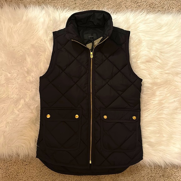 J. Crew Jackets & Blazers - ✨NWT~J.Crew Black Puffer Vest✨